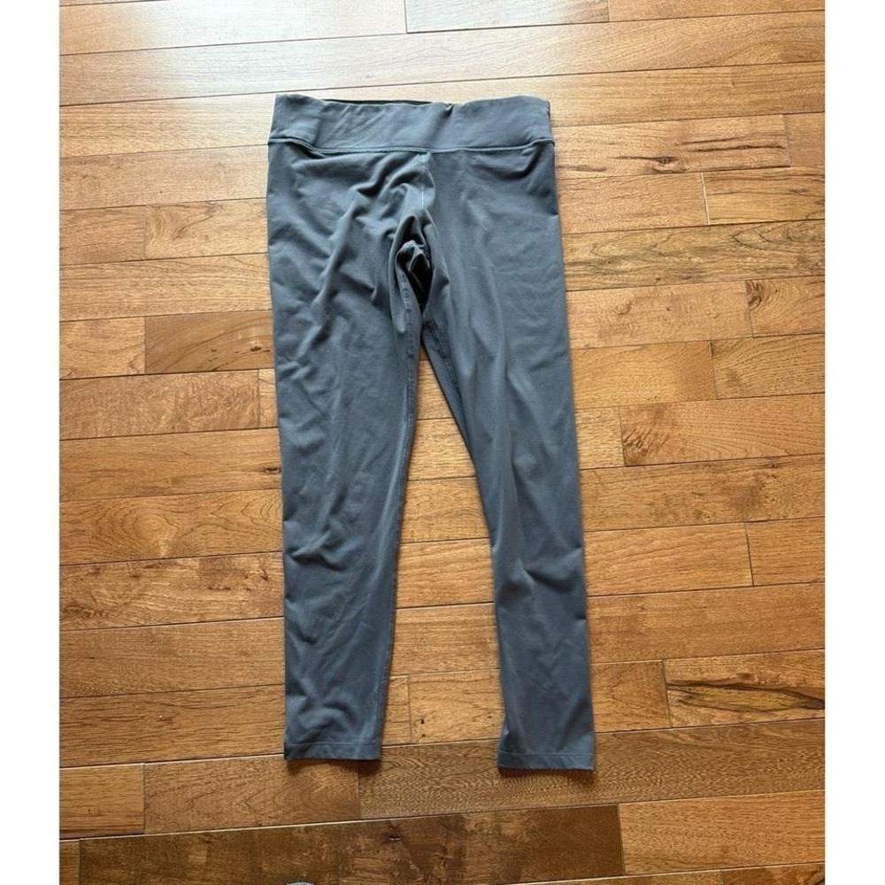 Pink by Victoria's Secret Ultimate Gray Athletic Leggings Large